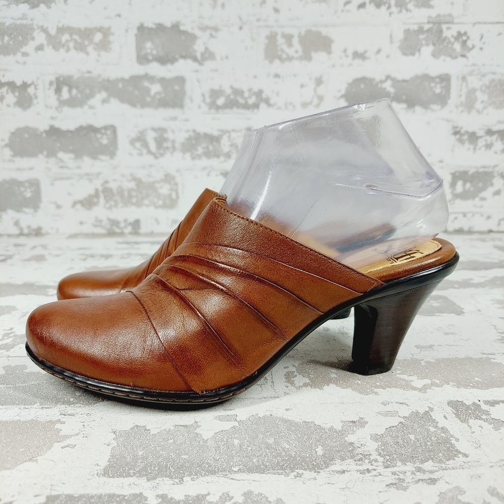 Sofft Brown Leather Slip On Heels Comfort Mule Clogs A918